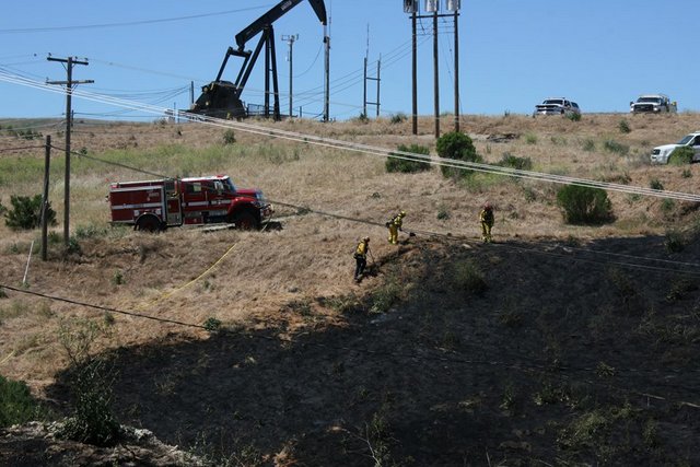Vegetation Fire Held To 6 Acres In San Ardo Oil Fields
